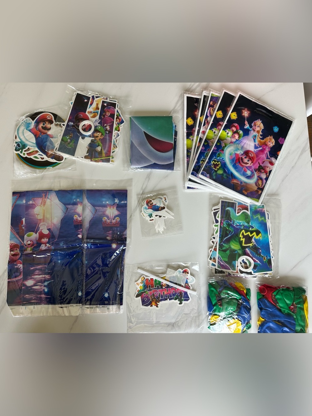 Mario and friends Party Supplies Kit - Colorful Mixed